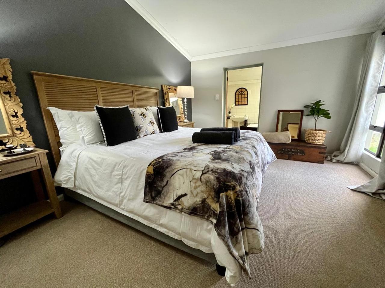 Redversdale- 4 X 4 Recommended Holiday home Underberg